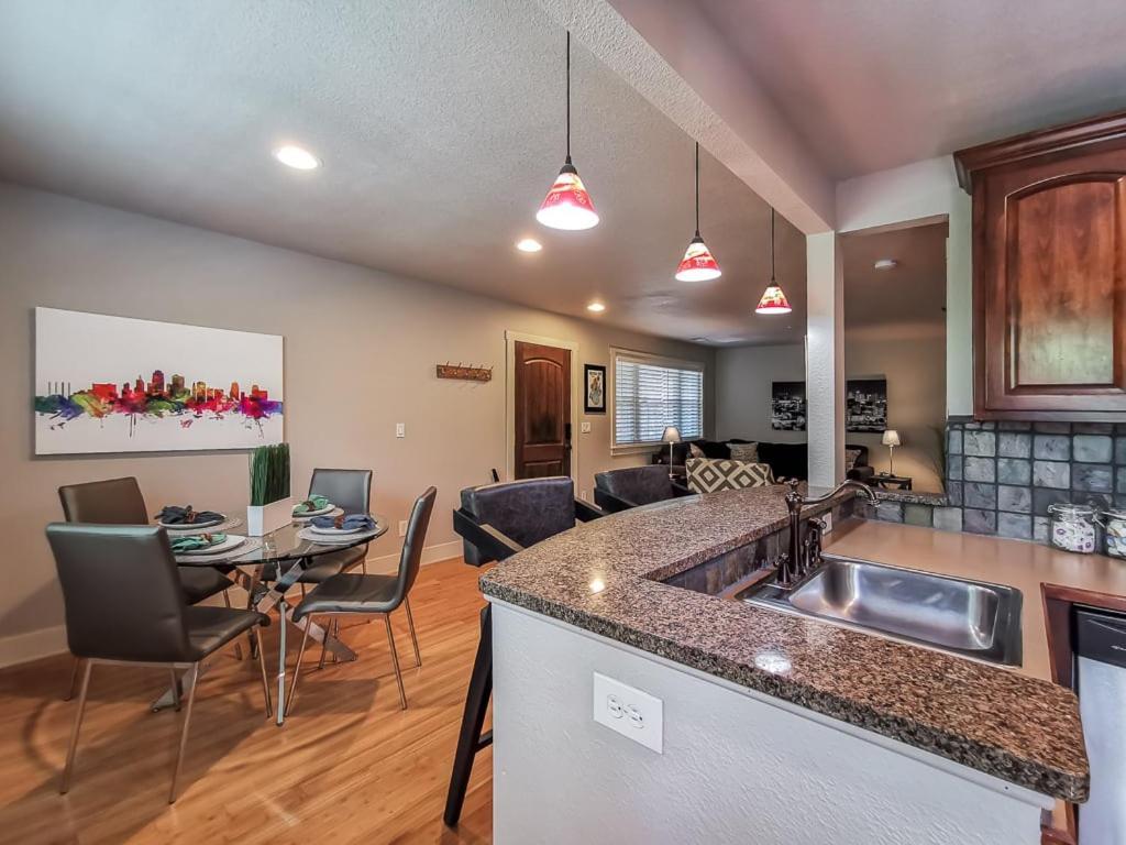 Villa Plaza 2 King BR 2 Full BTH Metropolregion Metropolregion Kansas City Exterior foto
